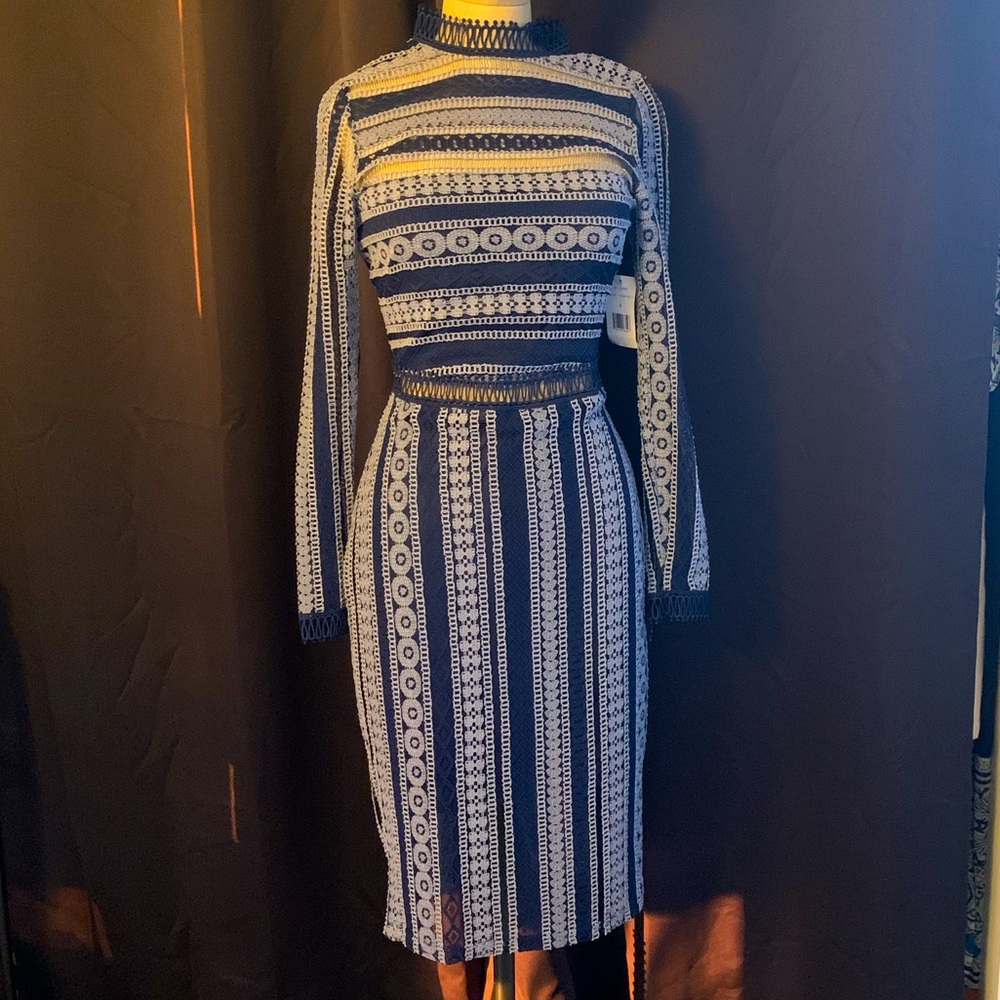 Alexia Admor Crochet Lace Midi Dress- sz S